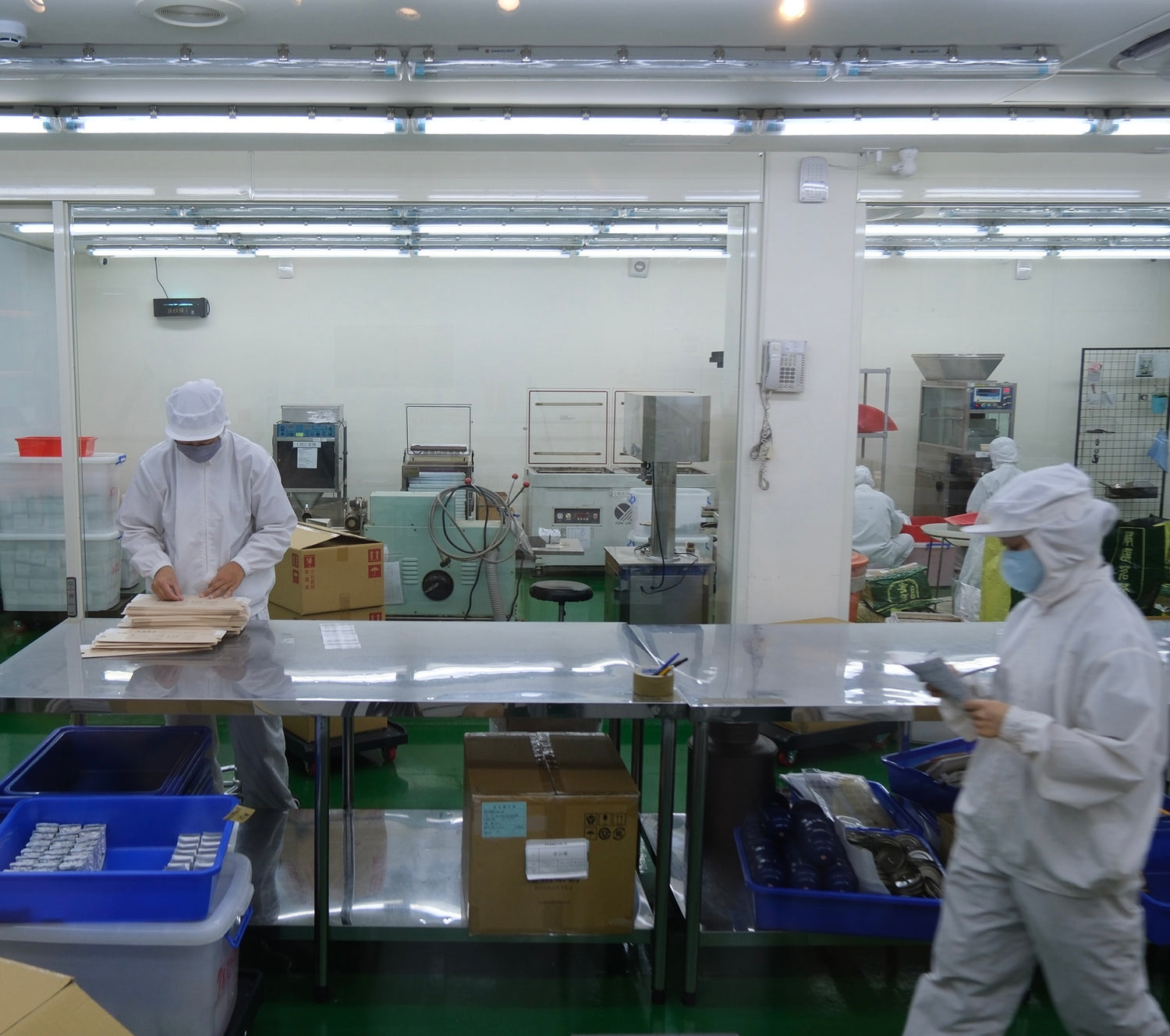 Clean room packaging and quality control facility at Tea Studio Lu in Switzerland